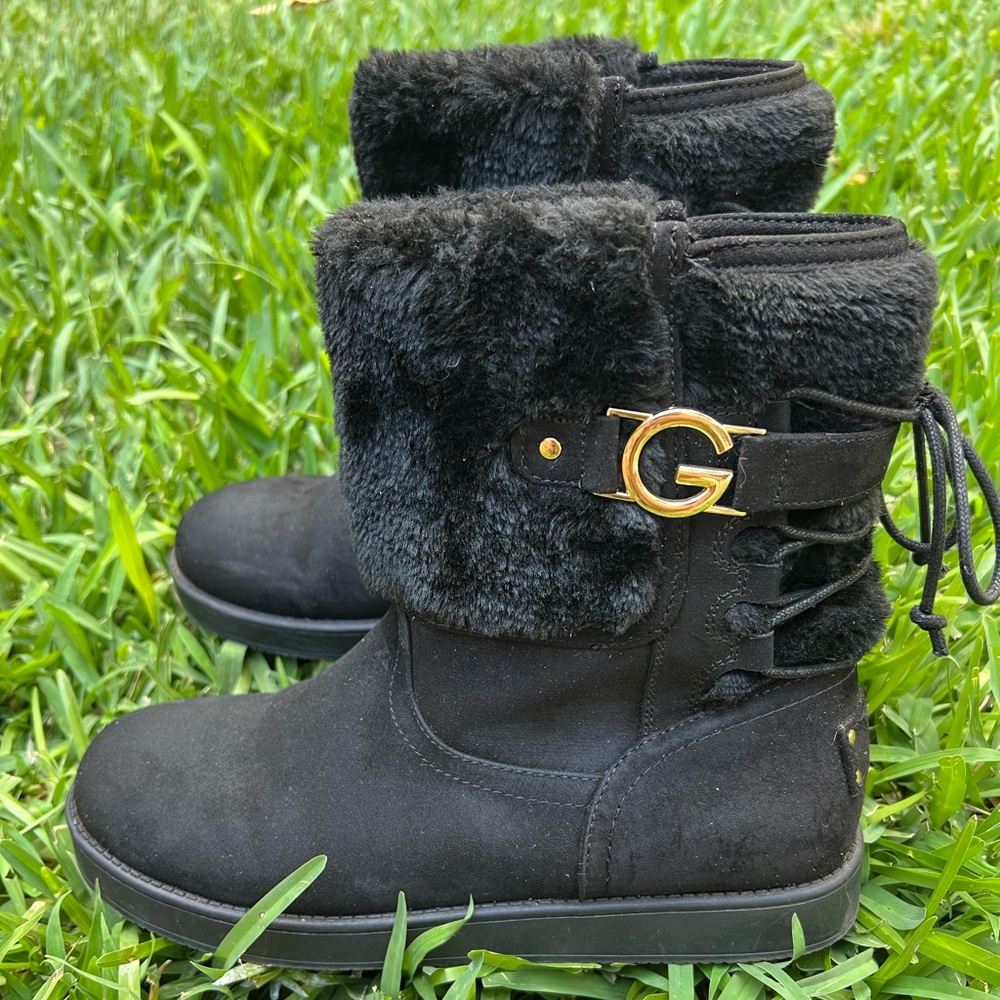 Guess Fuzzy Black Boots Size 9